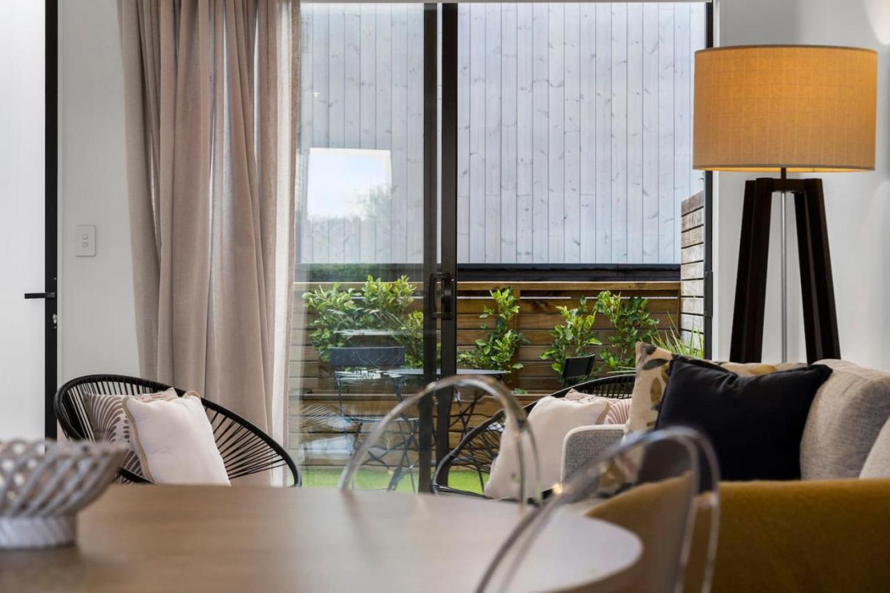 Apartment St Vincent Charmer - Stylish Townhouse W Carpark Auckland