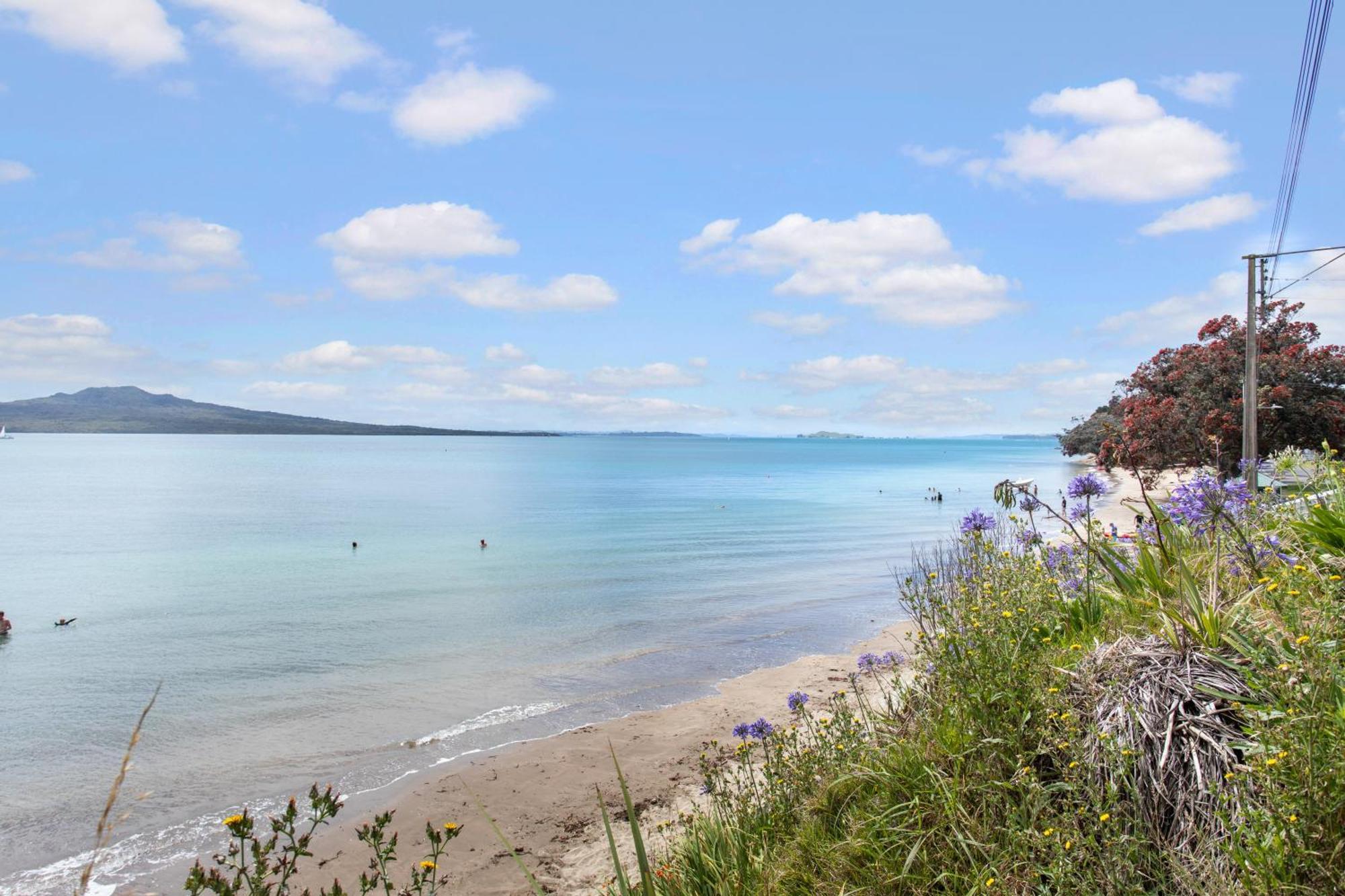 Seaside Escape Is Close To The Apartment Auckland