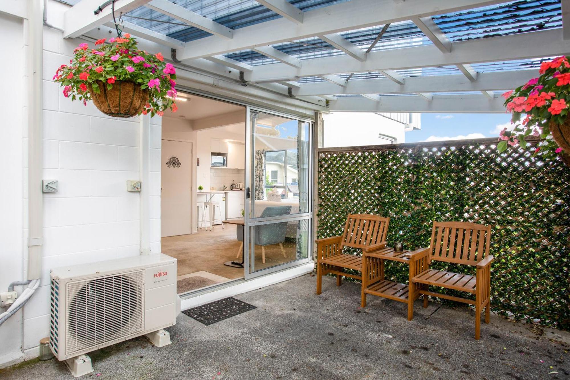 Seaside Escape Is Close To The Apartment