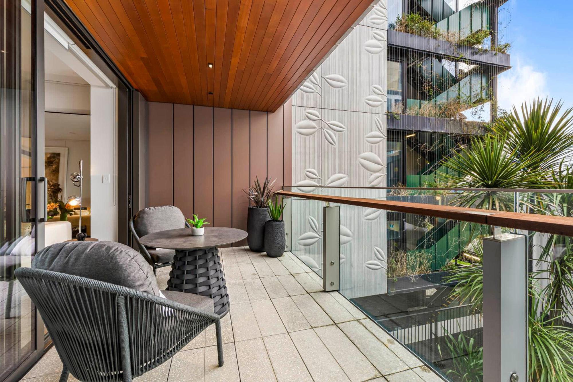 Elegant 1-bd Wynyard Quarter With Carpark Apartment