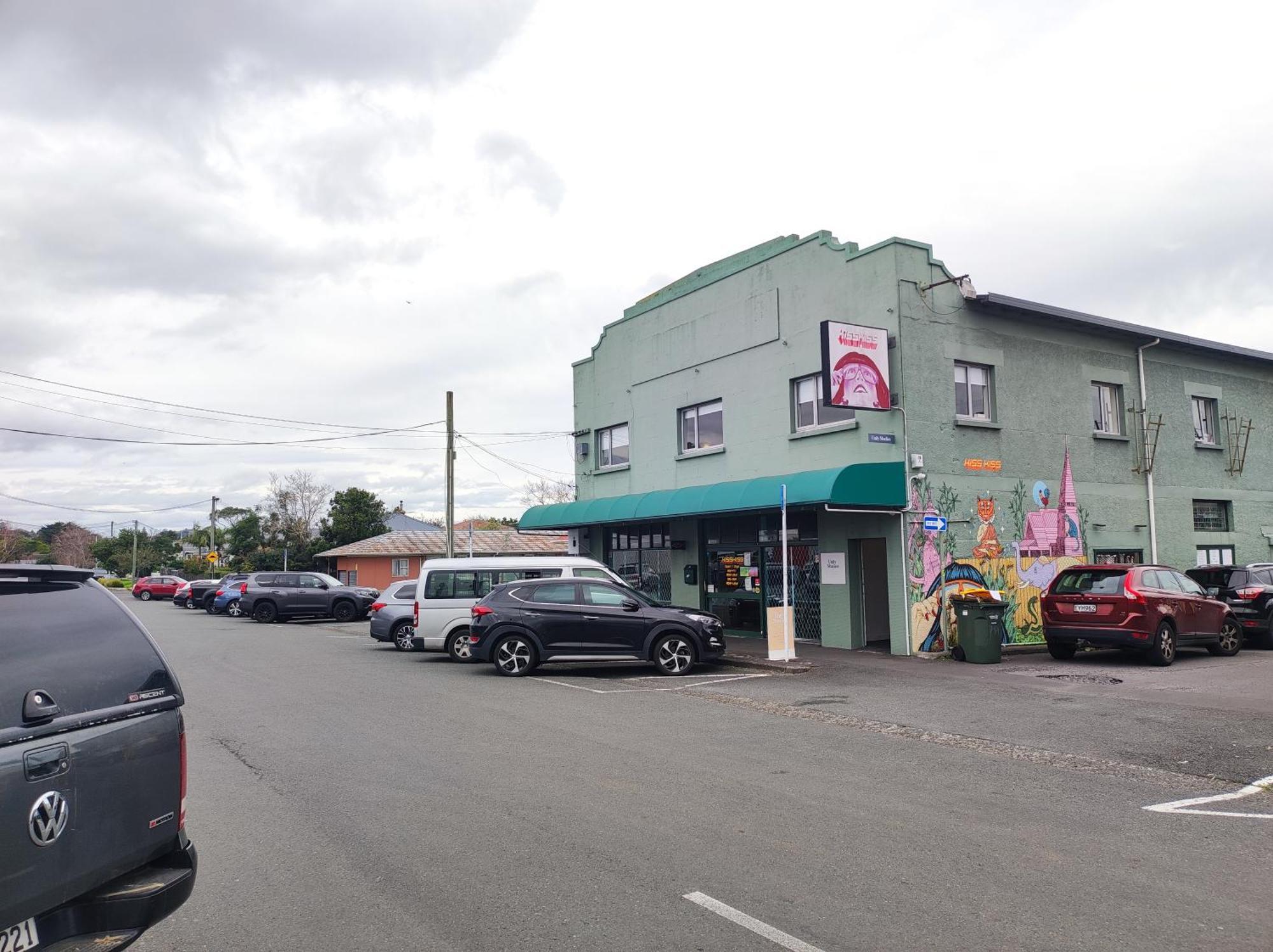 Mt Eden At Commercial Food Street Homestay *