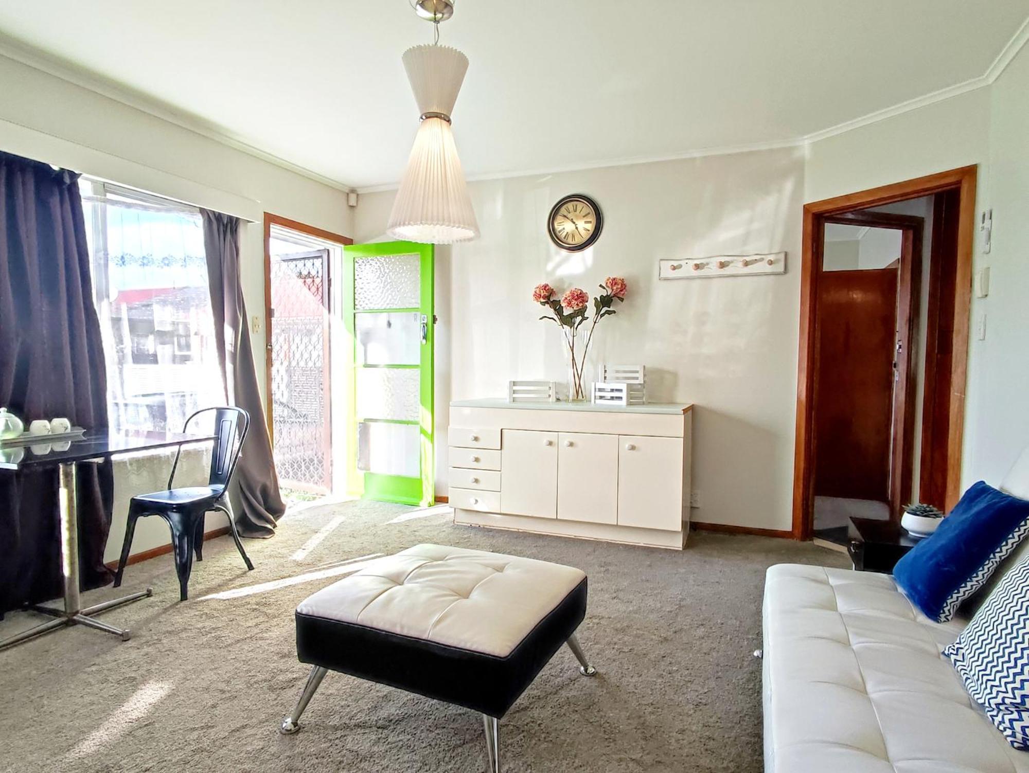 Homestay Mt Eden At Commercial Food Street Auckland