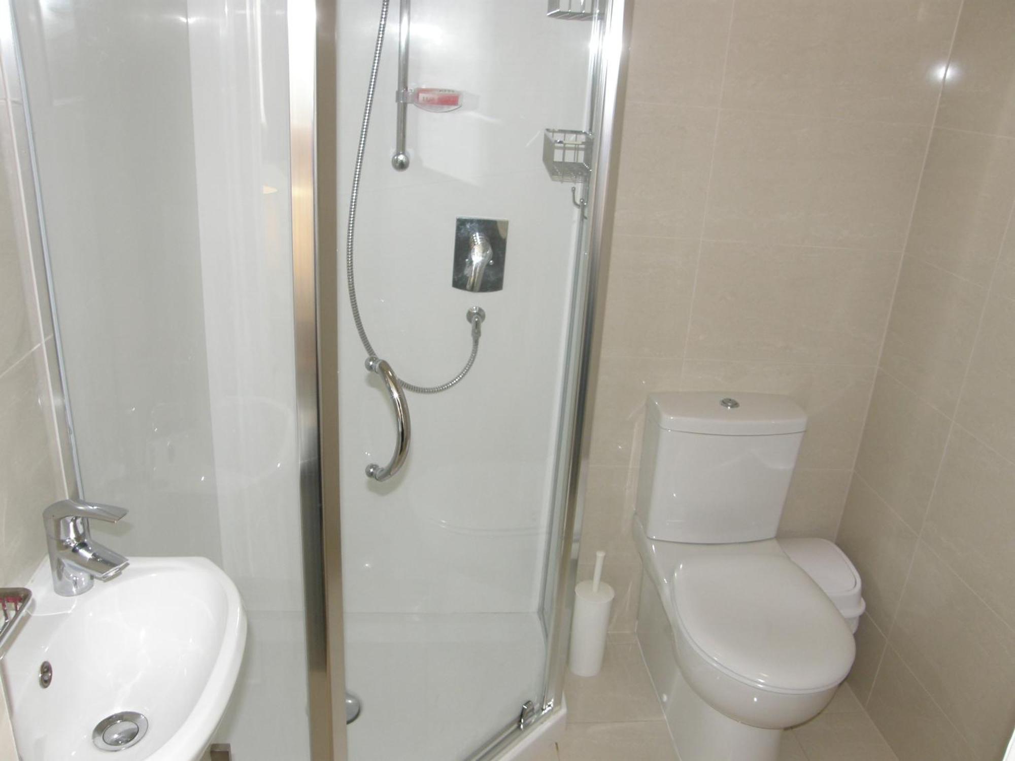 Ponsonby Manor 4*