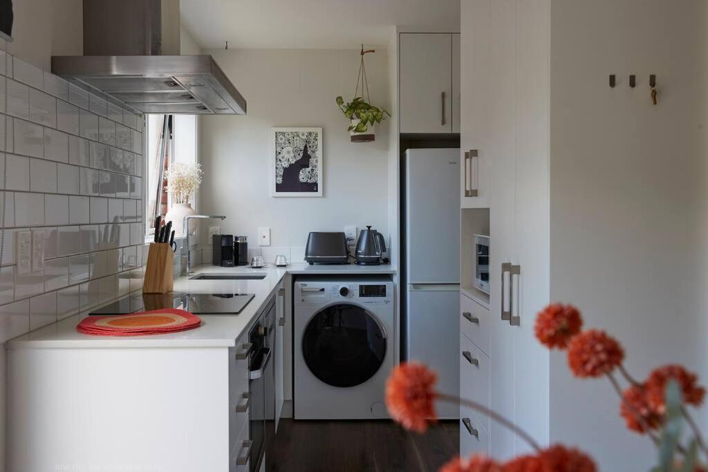 Gorgeous Mission Bay With Private Garden Apartment *
