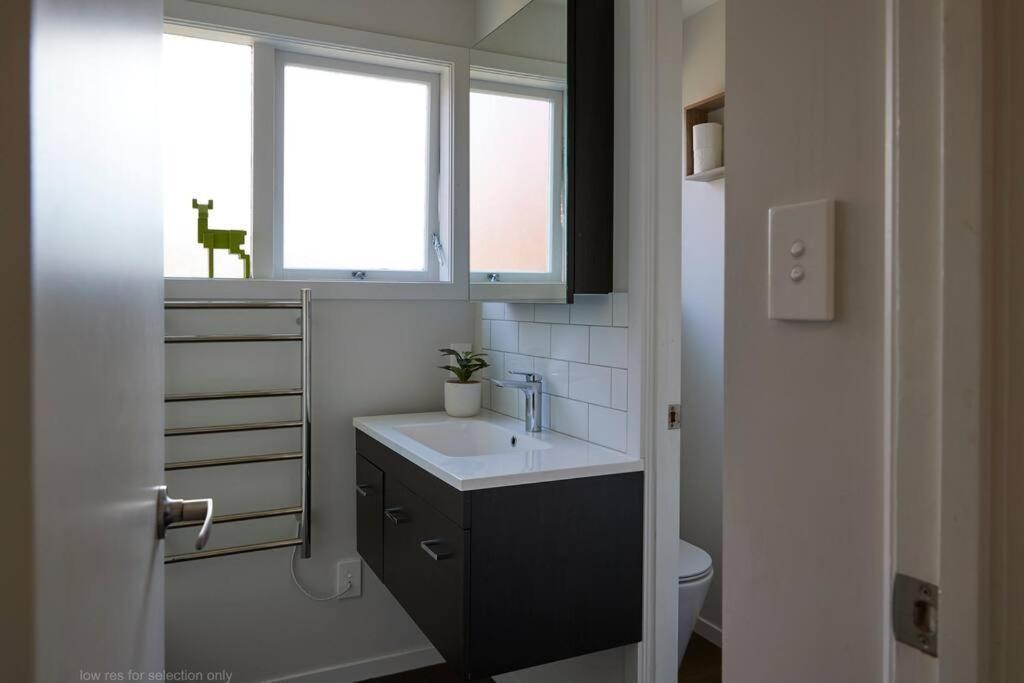 Gorgeous Mission Bay With Private Garden Apartment Auckland