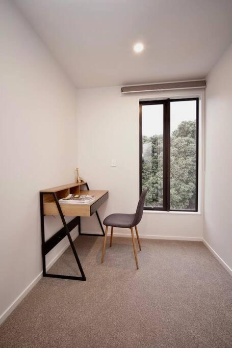 Central Park Stylish Brand New Townhouse, Ellerslie