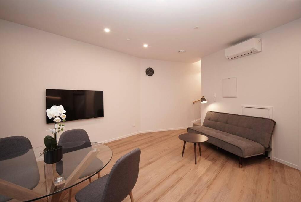 Apartment Central Park Stylish Brand New Townhouse, Ellerslie