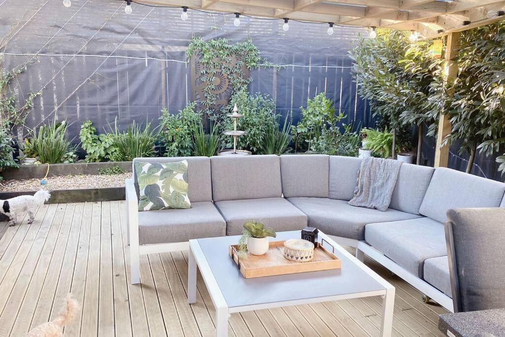 Casa de férias Modern Three Bed Two And A Half Bath With In And Outdoor Flow Study *