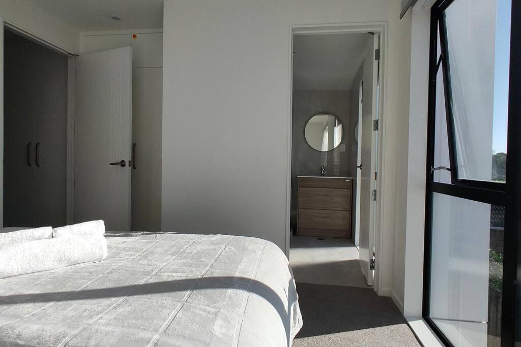 Brand-new Modern Princess In One Tree Hill * Auckland