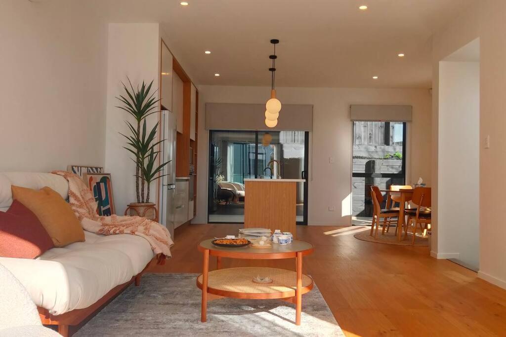 Brand-new Modern Princess In One Tree Hill Holiday home *