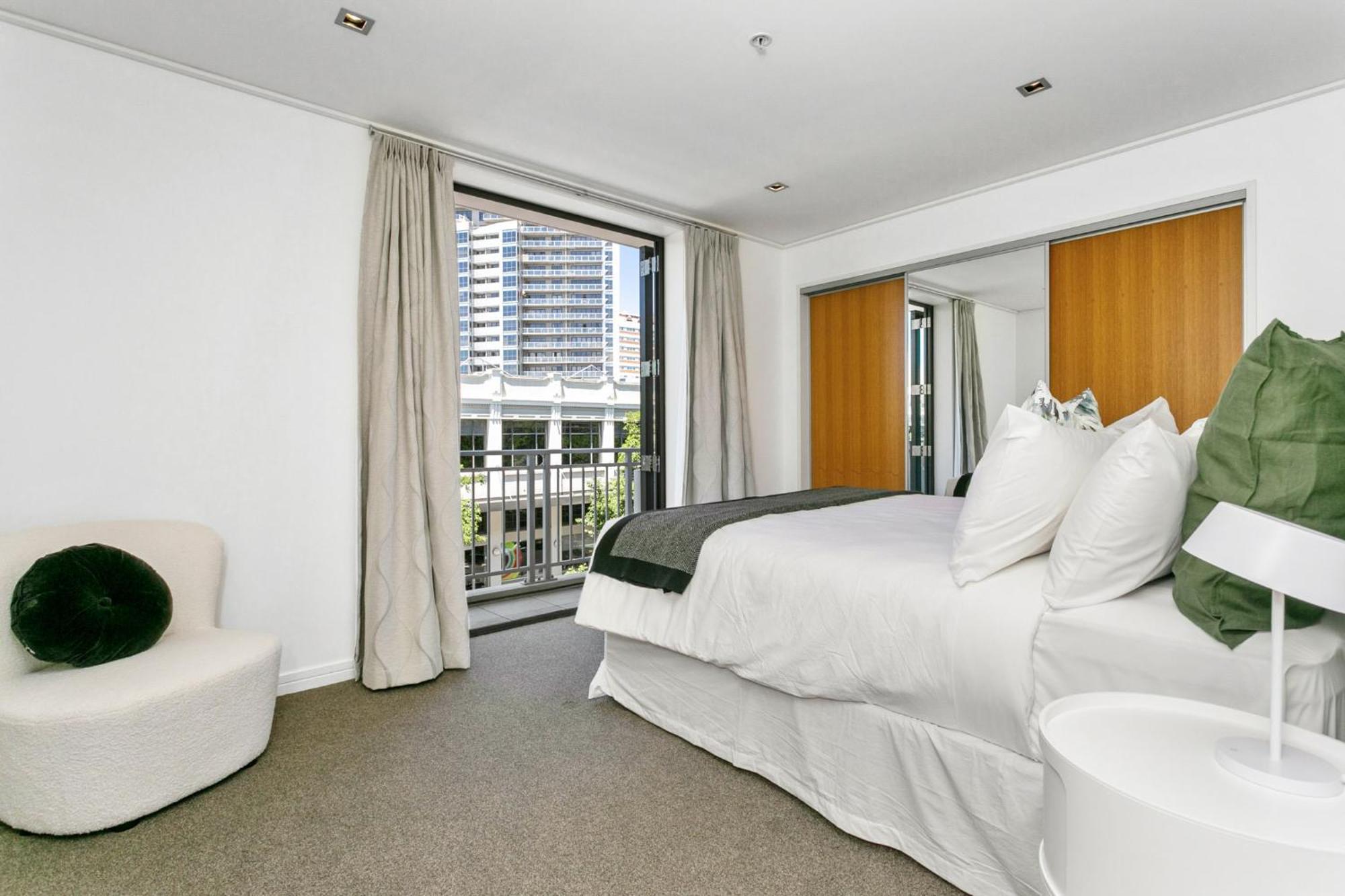 Apartment The Parc By Urban Rest