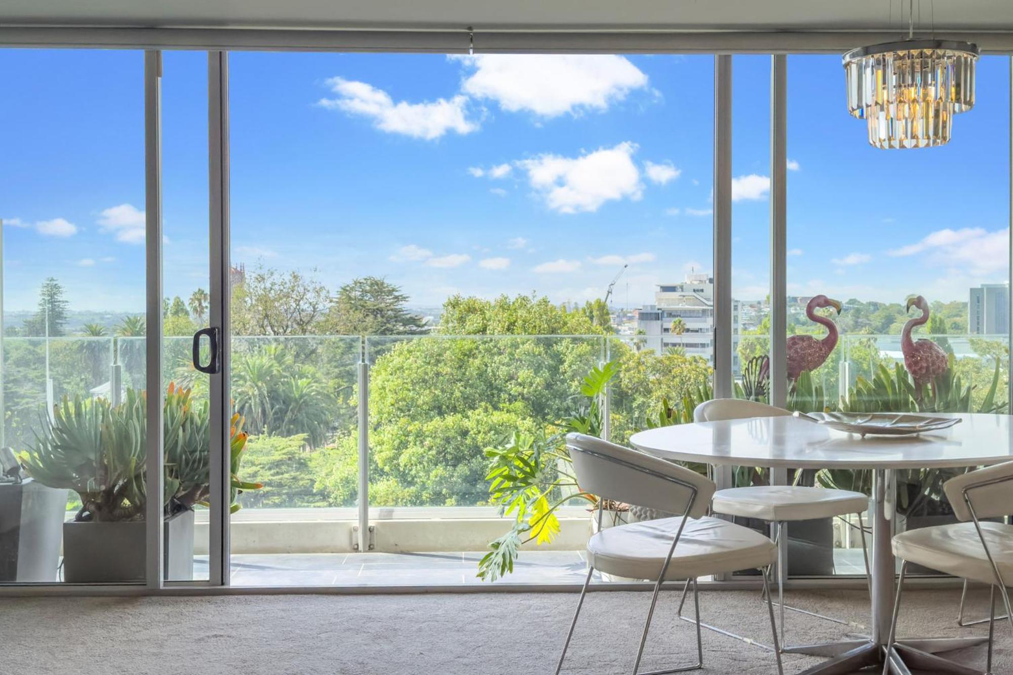 Precinct By Urban Rest Apartment