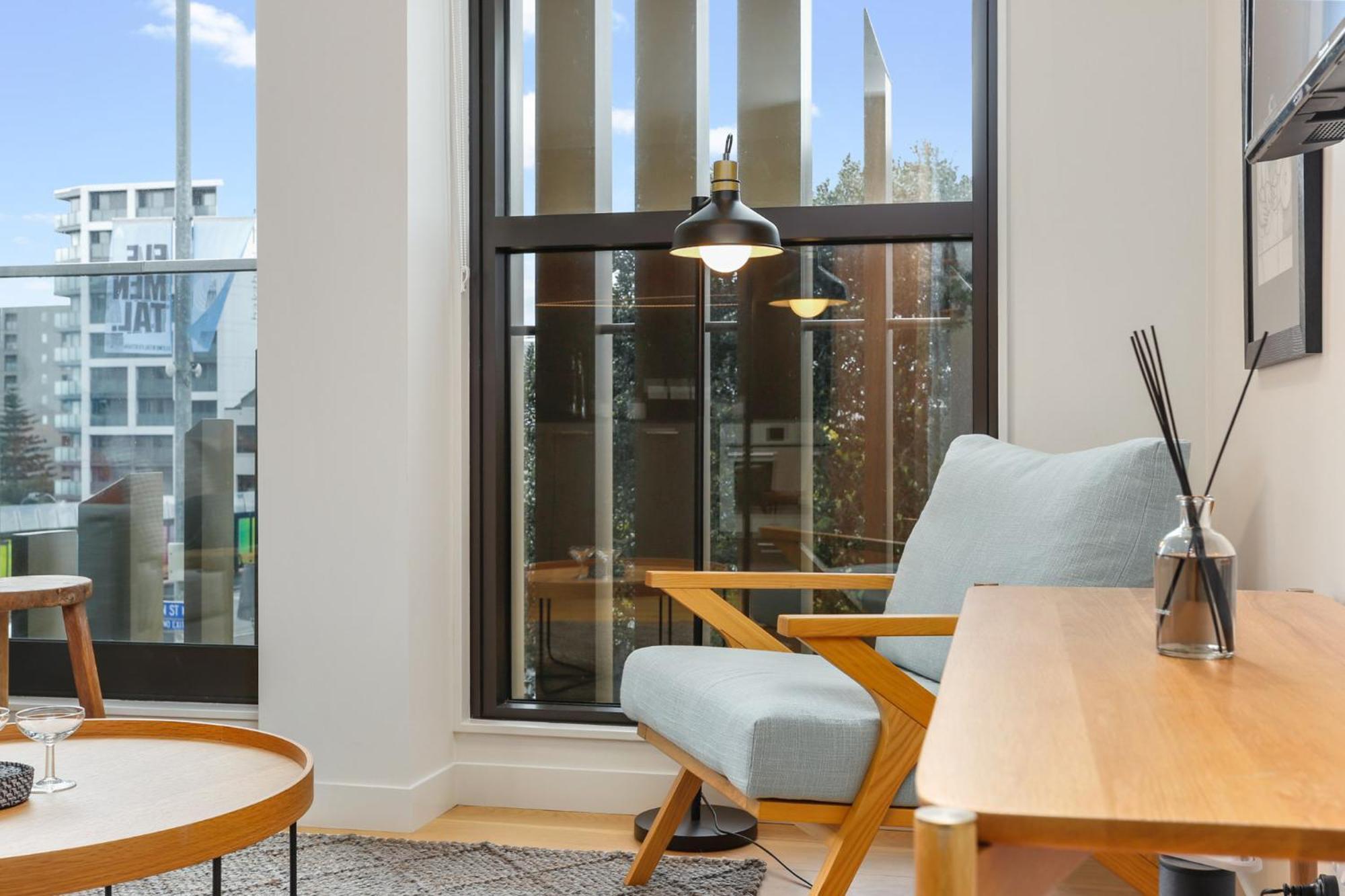Lighthouse By Urban Rest Apartment