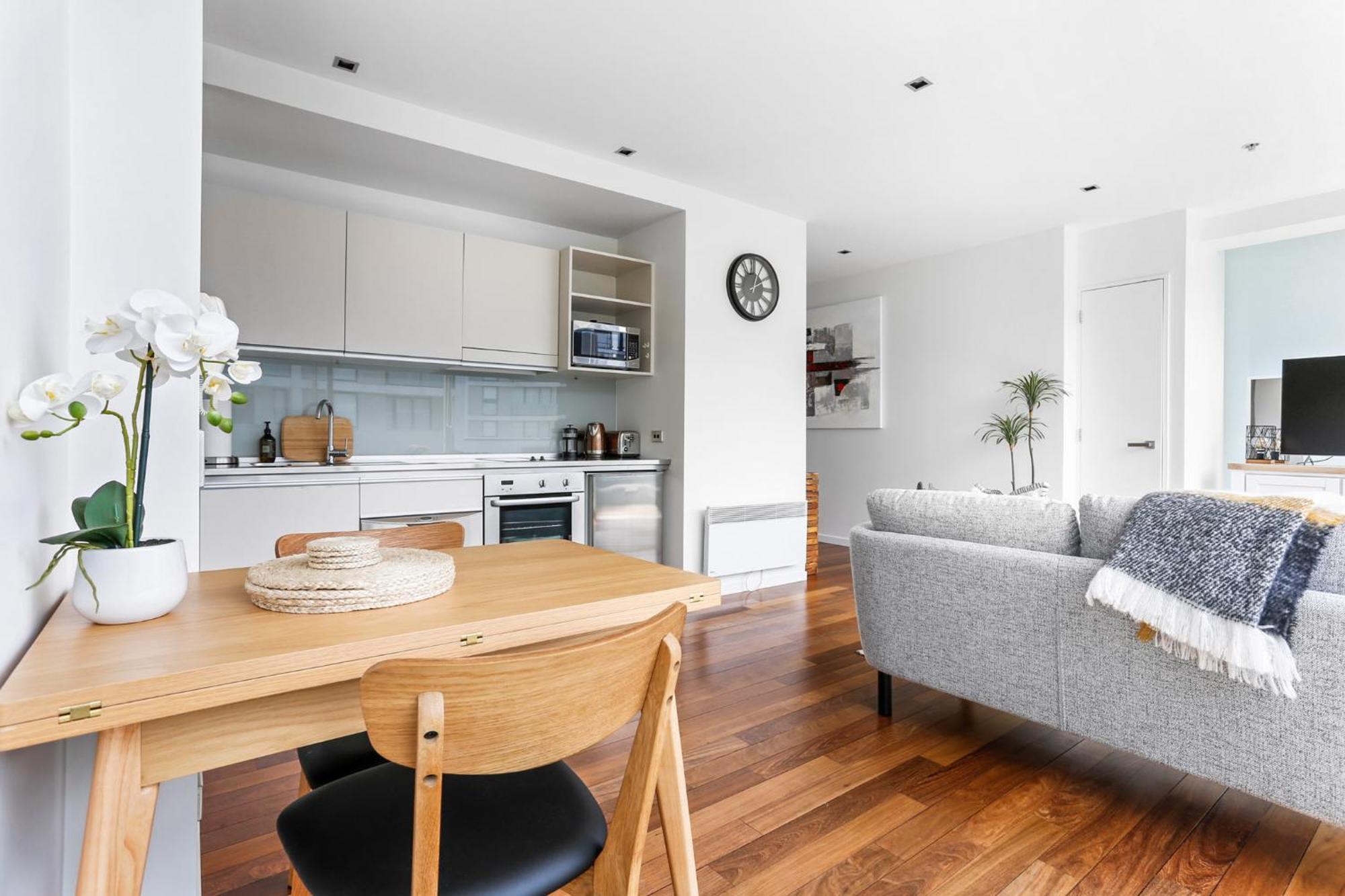 Apartment Lighter Quay By Urban Rest