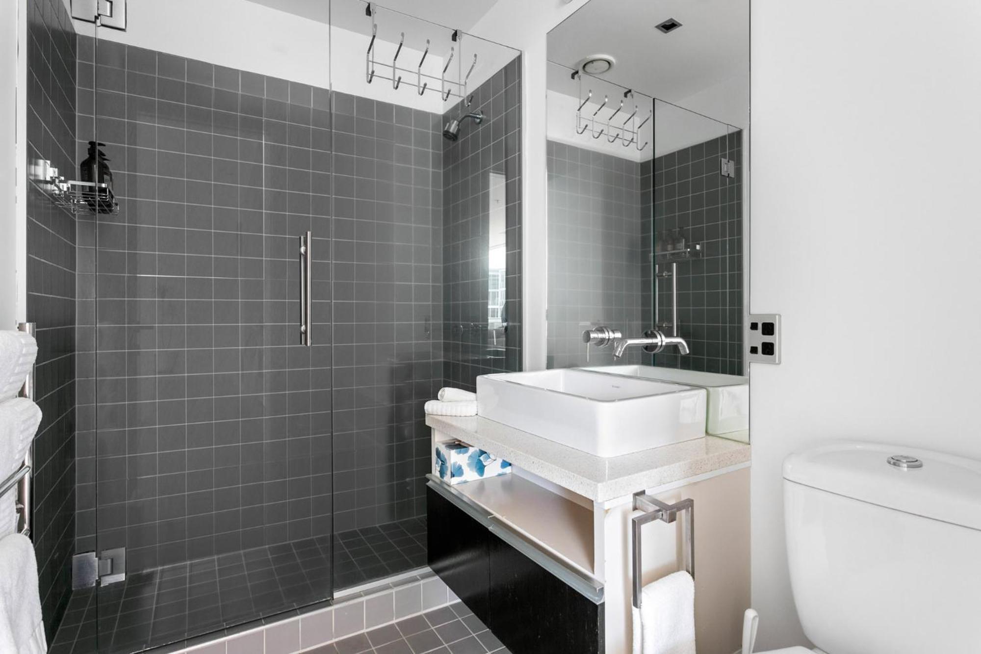 Lighter Quay By Urban Rest * Auckland