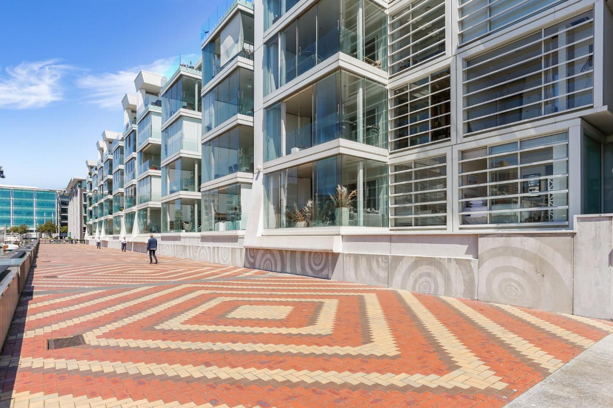 Lighter Quay By Urban Rest Apartment *