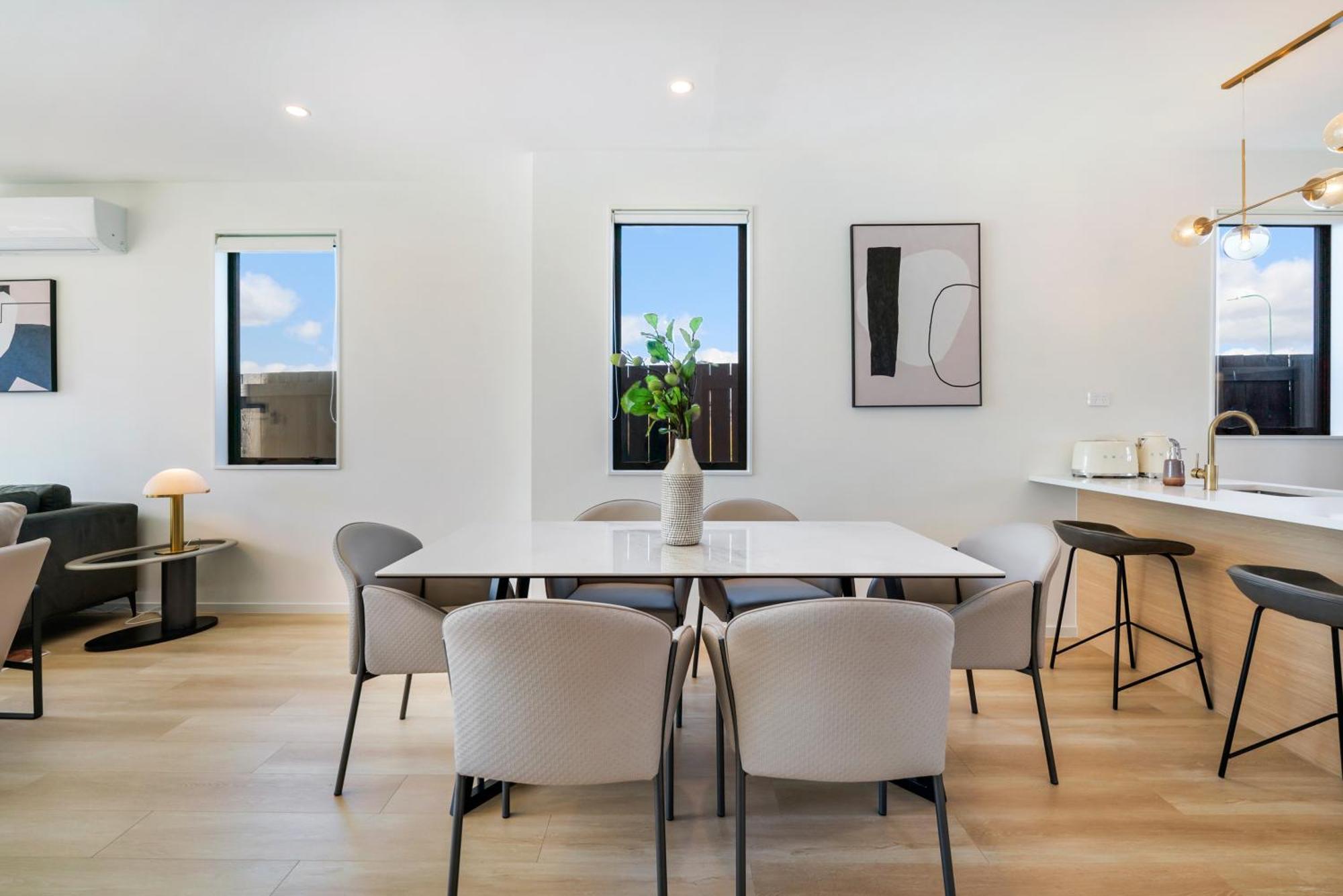 Charming Urban Townhouse Getaway Holiday home *