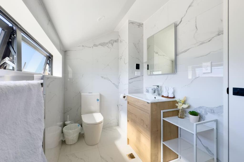 Contemporary Design Four-bedroom