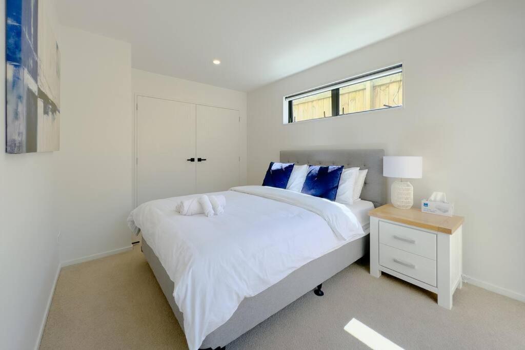 Contemporary Design Four-bedroom Villa *