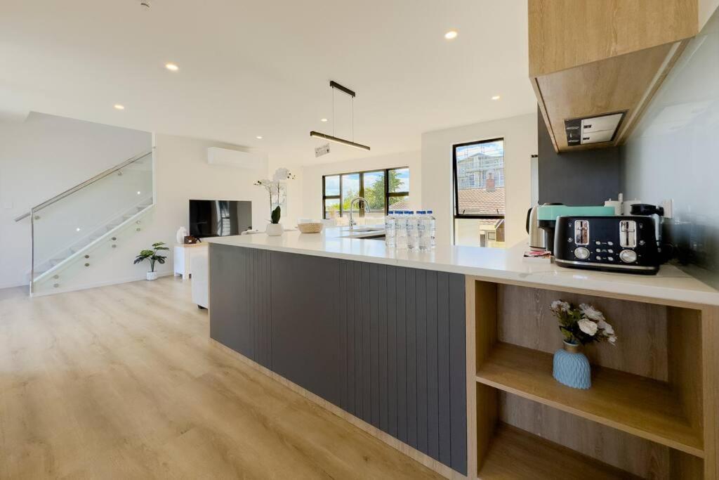 Villa Contemporary Design Four-bedroom