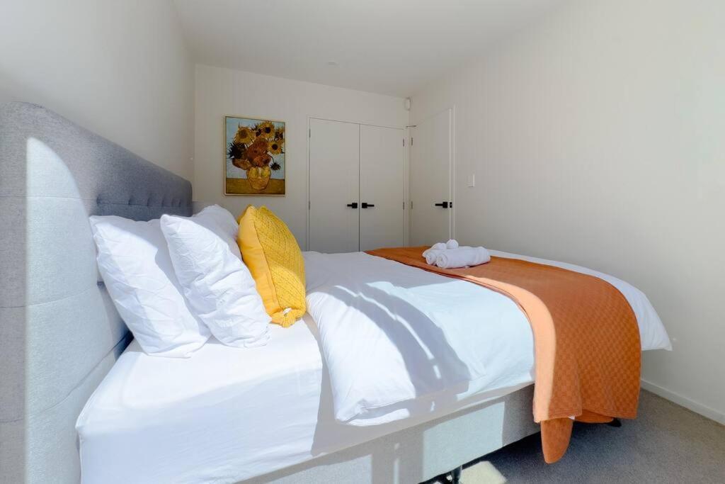Contemporary Design Four-bedroom