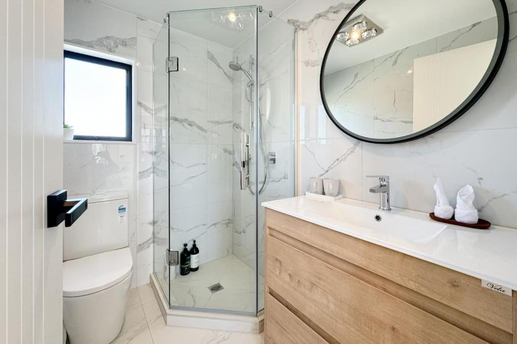 Contemporary Design Four-bedroom Auckland