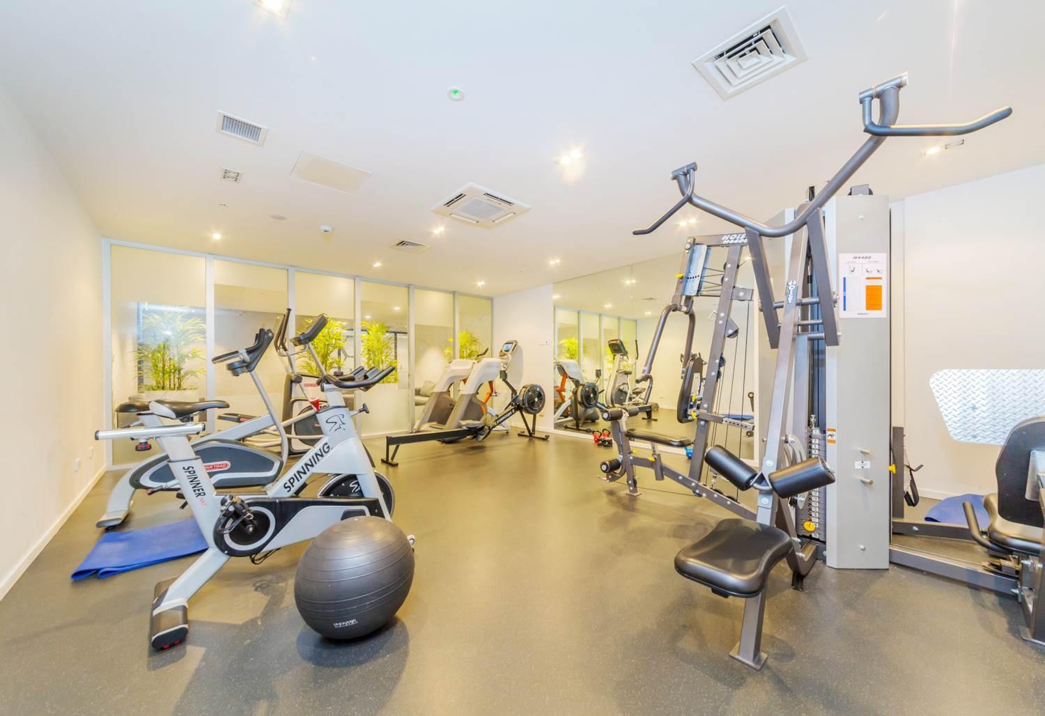Stunning 3 Bedroom Penthouse Apt In Cbd Apartment *
