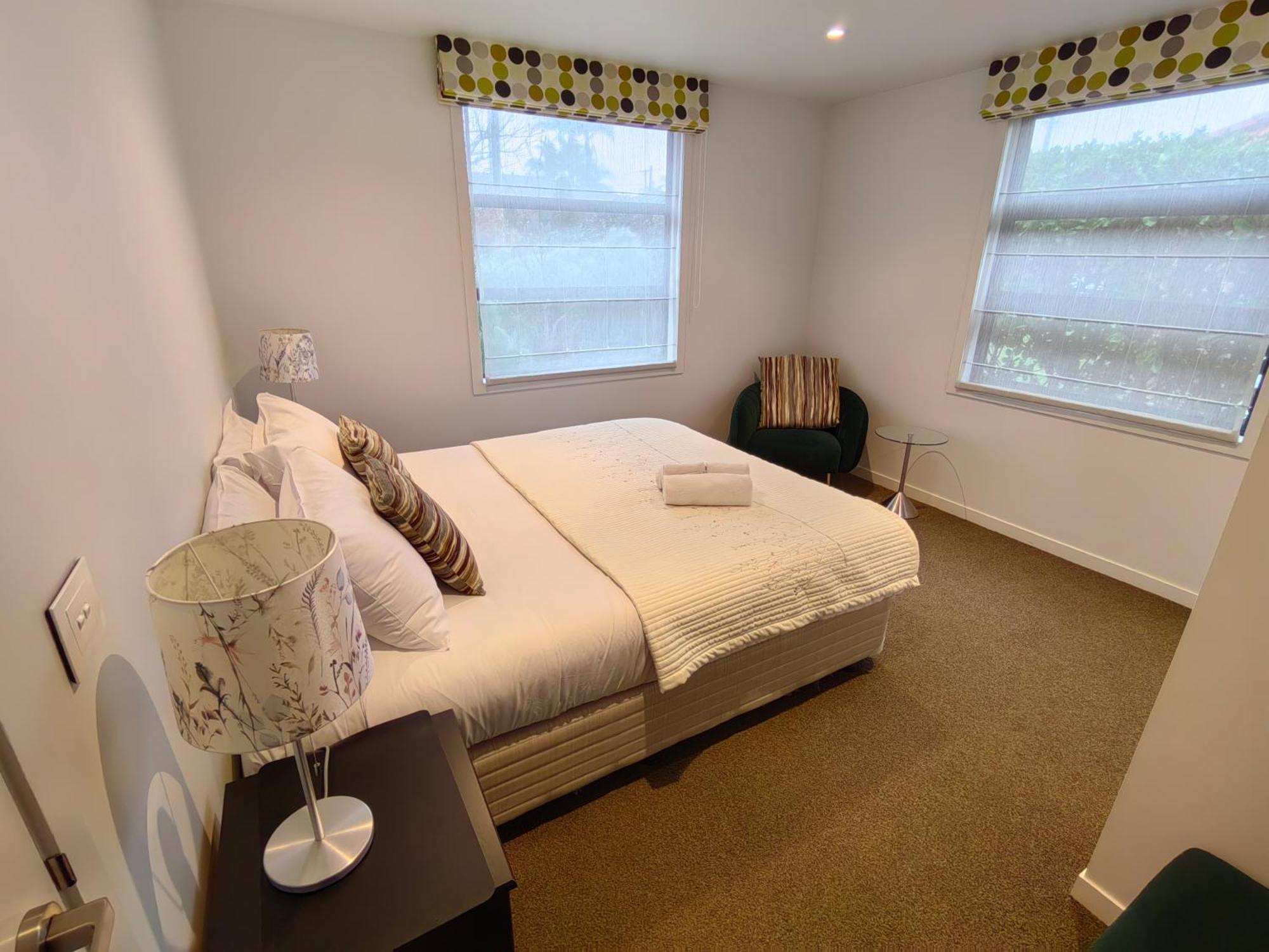 Hot Deal! Sky Stars Garden View Waking To The Close To Centre *