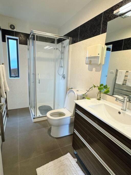 Hillsborough Spacious 3br With Ensuite -12mins Frm Airport Holiday home Auckland