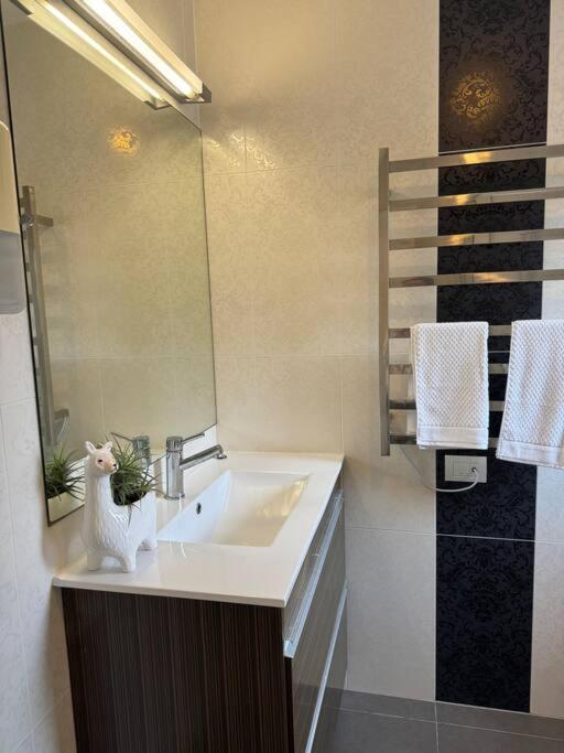 Hillsborough Spacious 3br With Ensuite -12mins Frm Airport Auckland