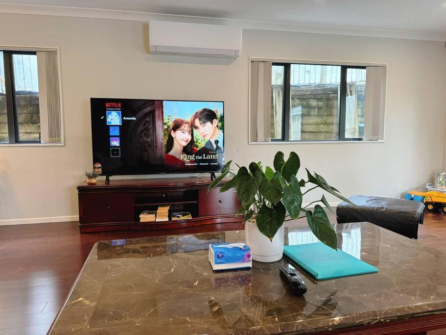 Hillsborough Spacious 3br With Ensuite -12mins Frm Airport * Auckland