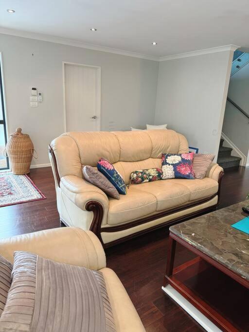 Hillsborough Spacious 3br With Ensuite -12mins Frm Airport *