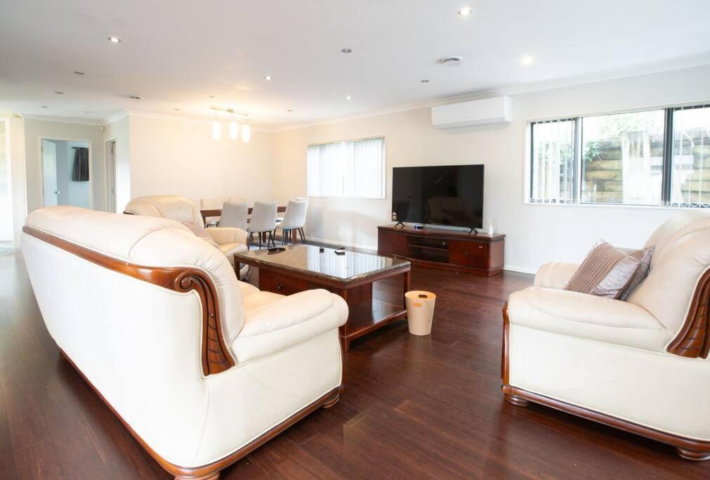 Hillsborough Spacious 3br With Ensuite -12mins Frm Airport * Auckland