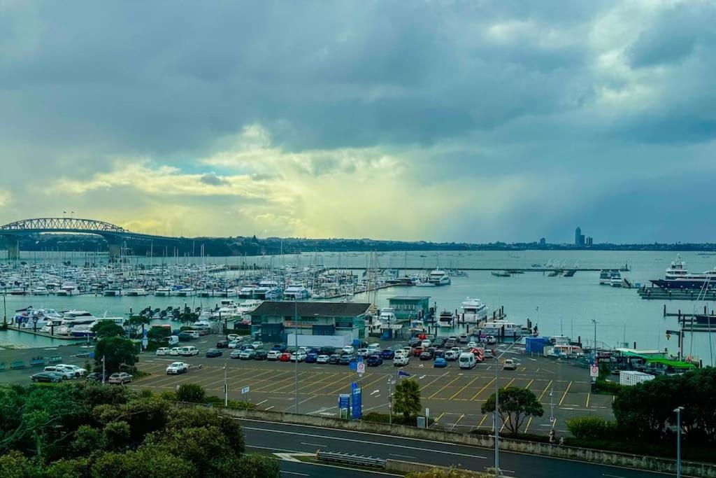 Villa Prime Location With Stunning Harbour Bridge View Auckland