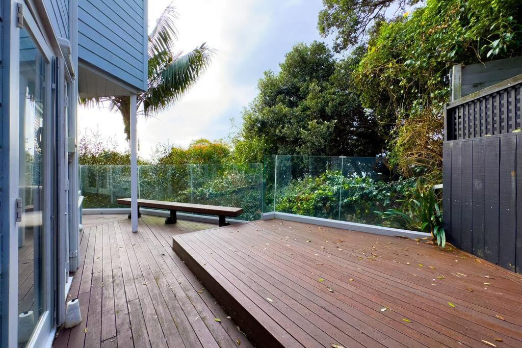 Prime Location With Stunning Harbour Bridge View Villa Auckland
