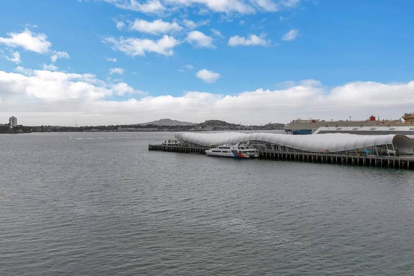 Deluxe Sea - Harbour Views - Princes Wharf Gem Apartment *