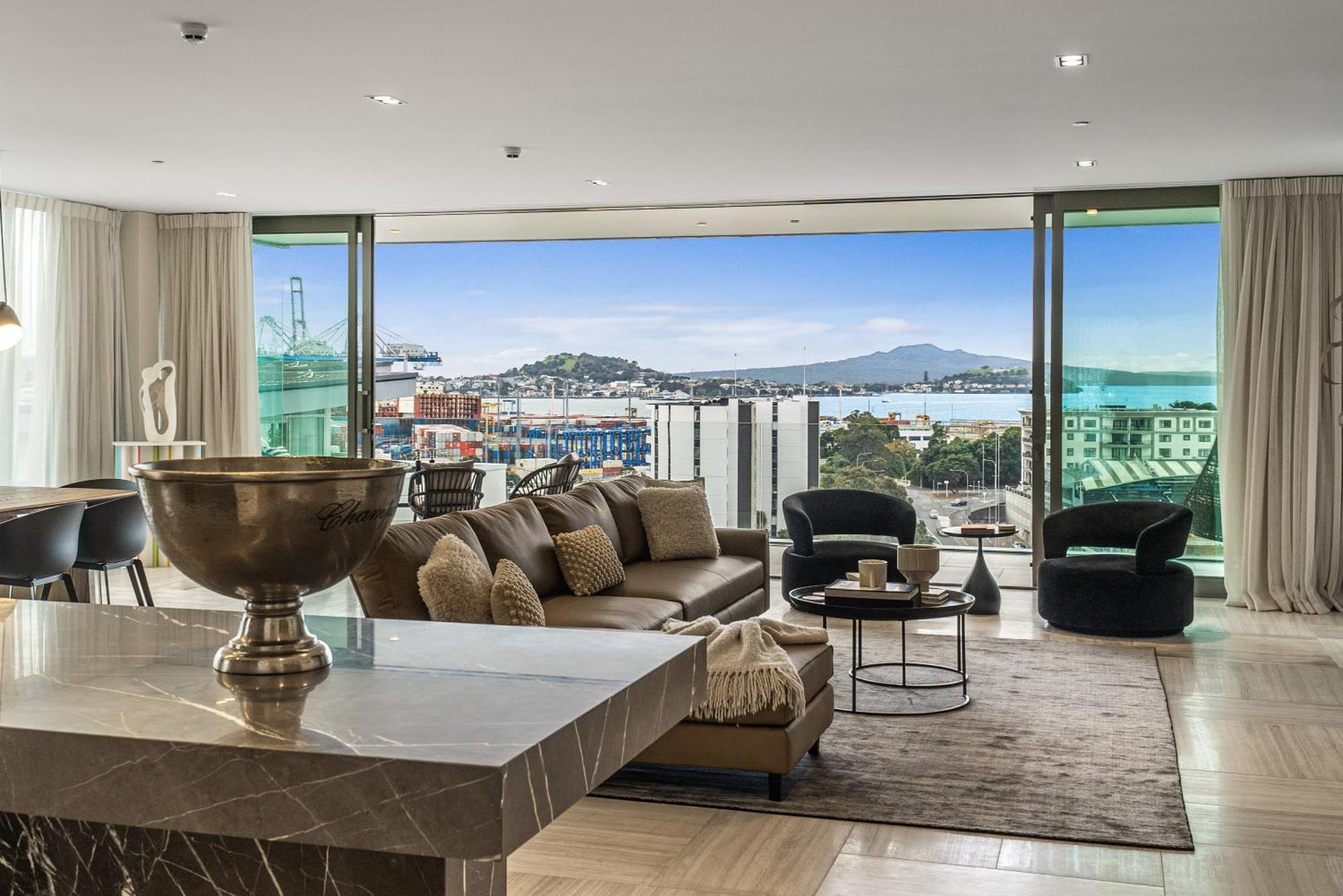 4bd Parnell Penthouse With Breathtaking Views