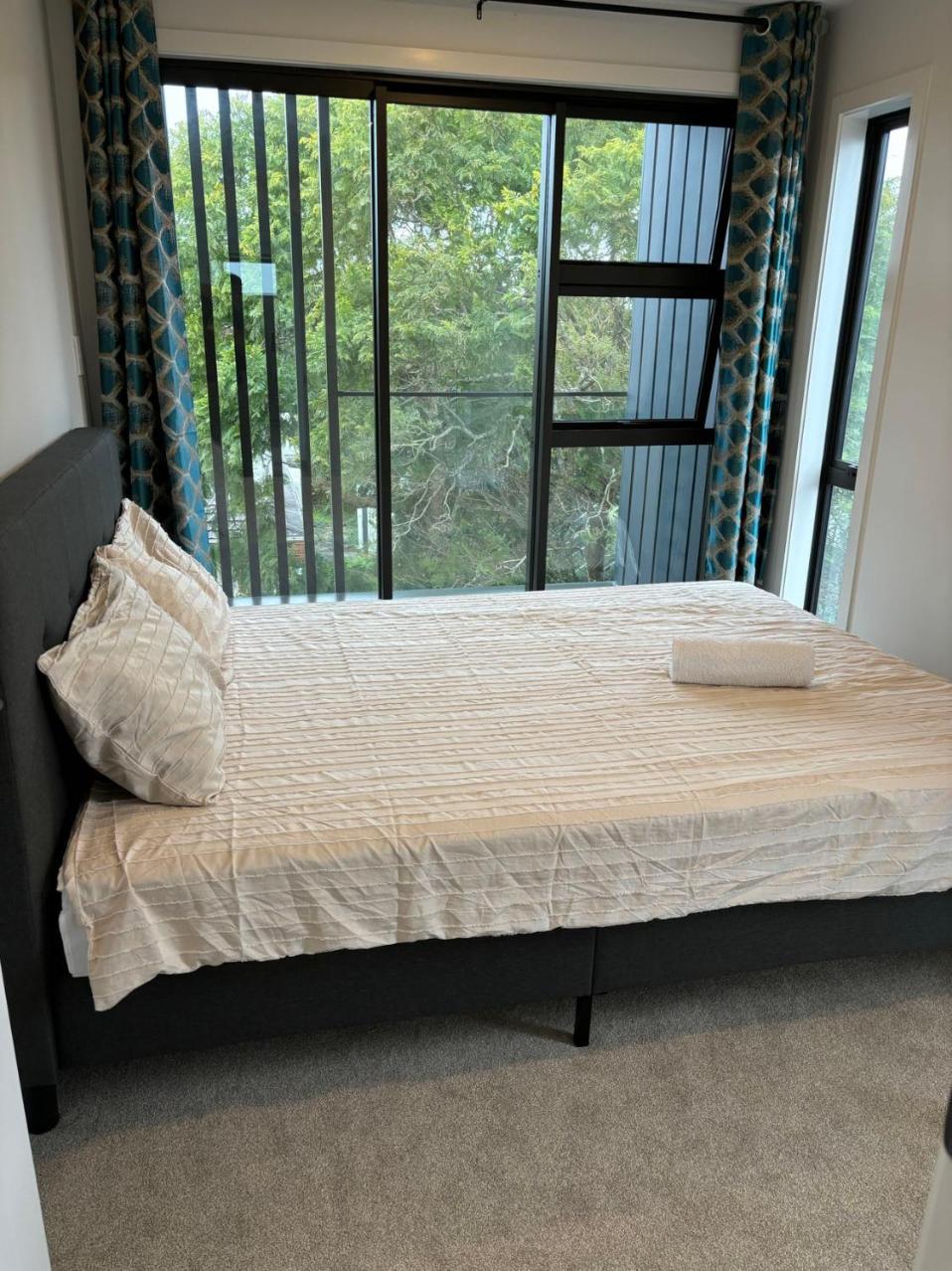 Epsom Tidy House Unit 3