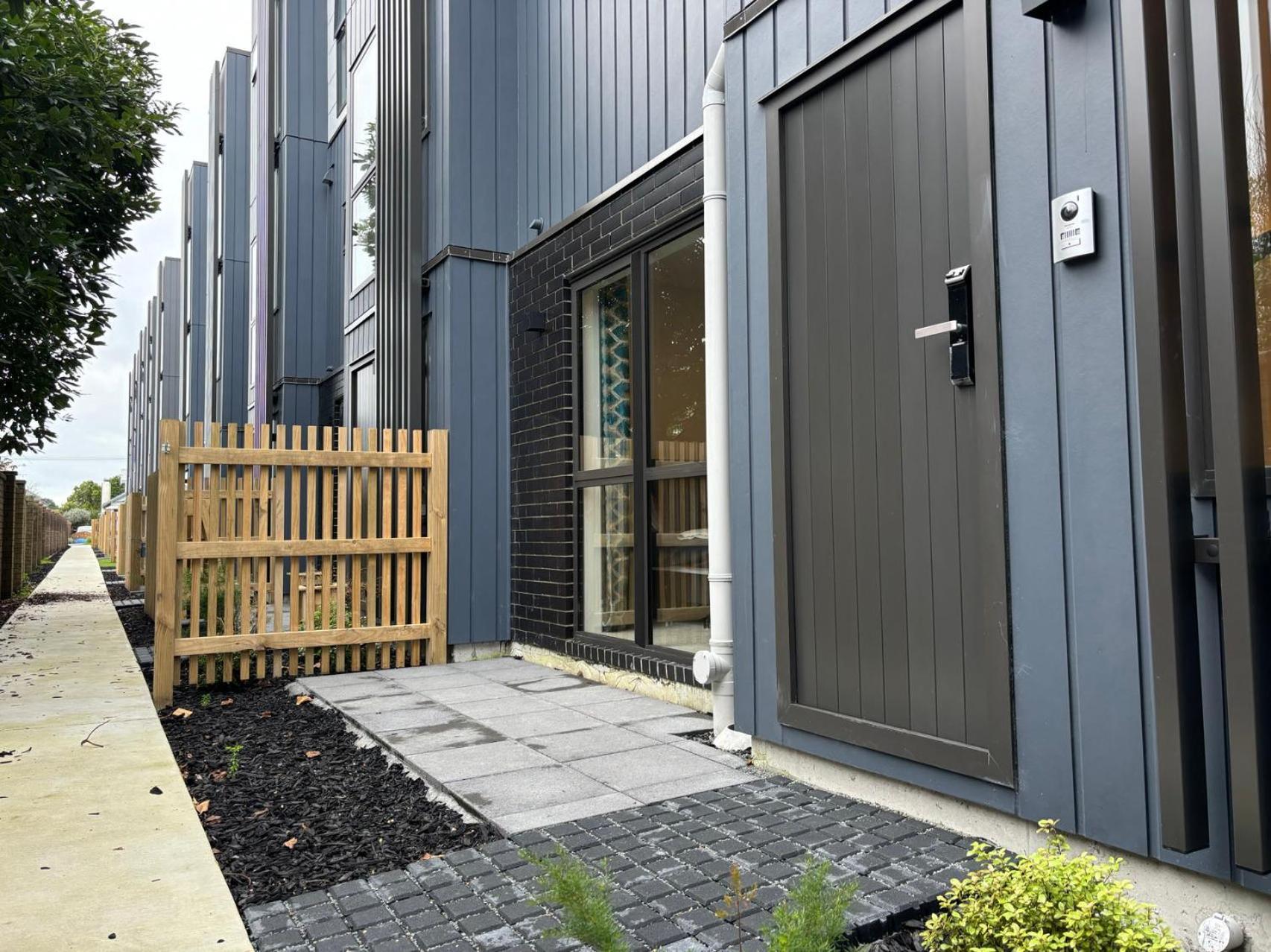 Epsom Tidy House Unit 3 *