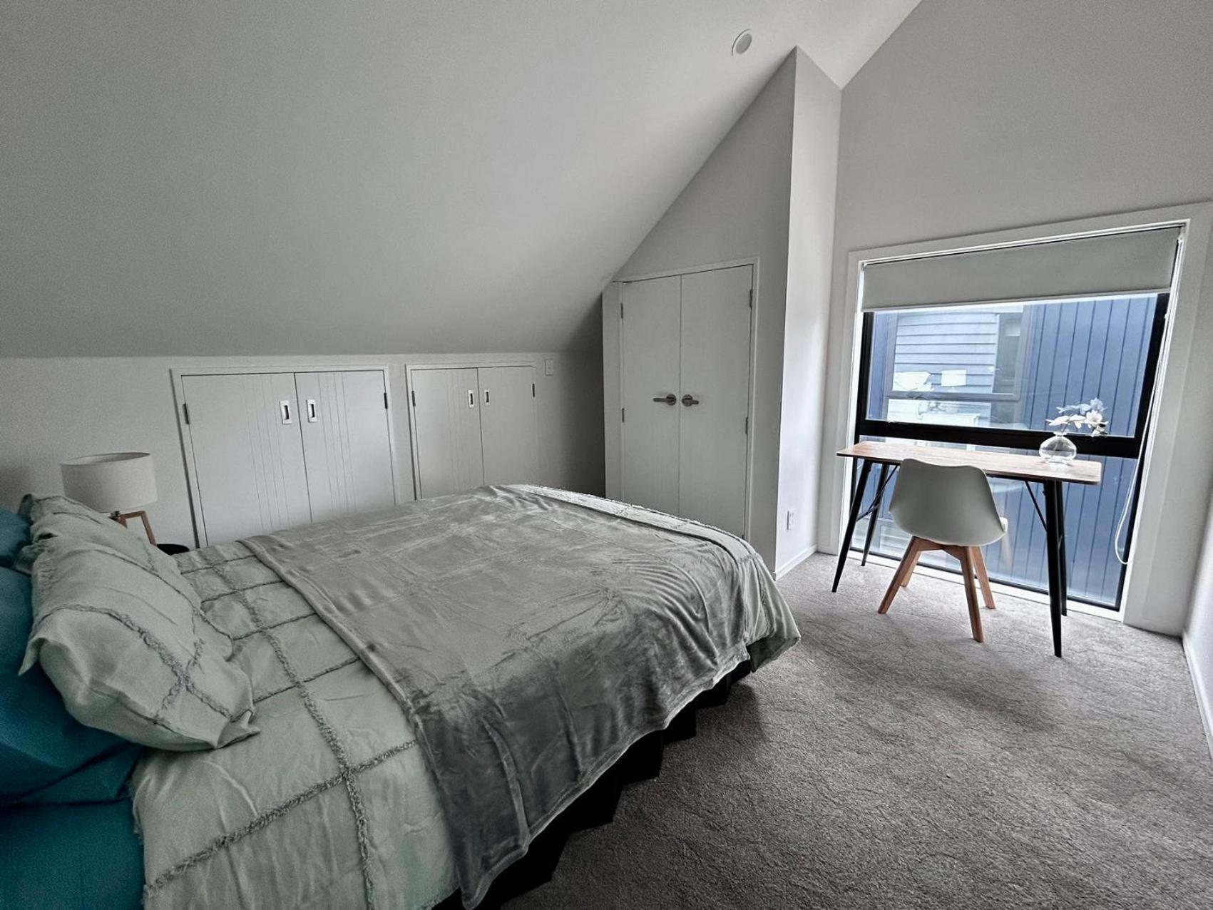 Independent Bathroom, Free Carpark 10b-3 Bed & Breakfast