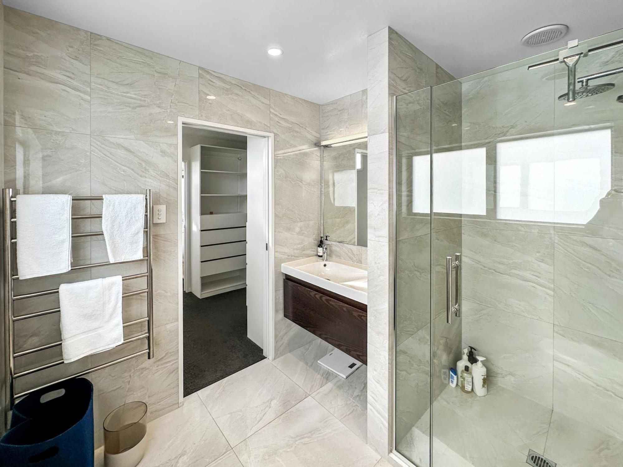 Murrays Gem L Modern 4bed Stunner L Sea View & Spa!