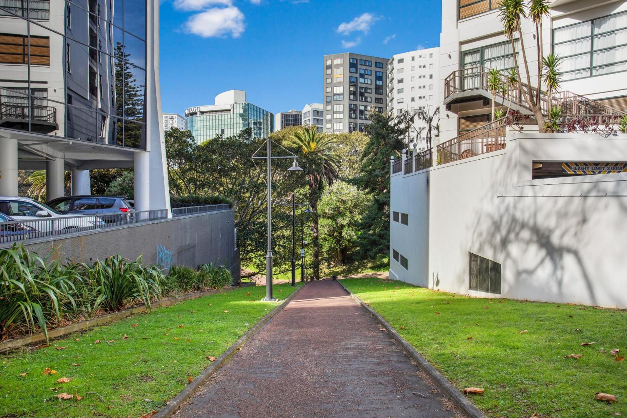 Greys Urban Escape With Spa, Pool - Gym * Auckland