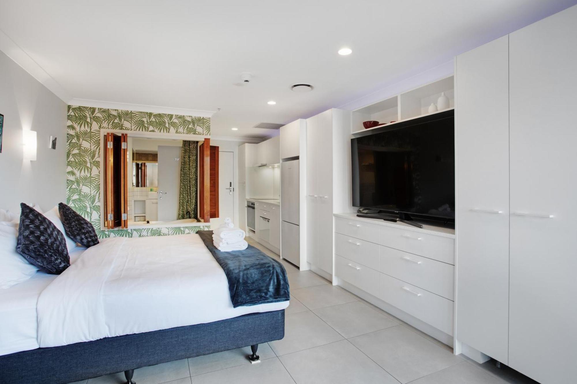 Greys Urban Escape With Spa, Pool - Gym * Auckland
