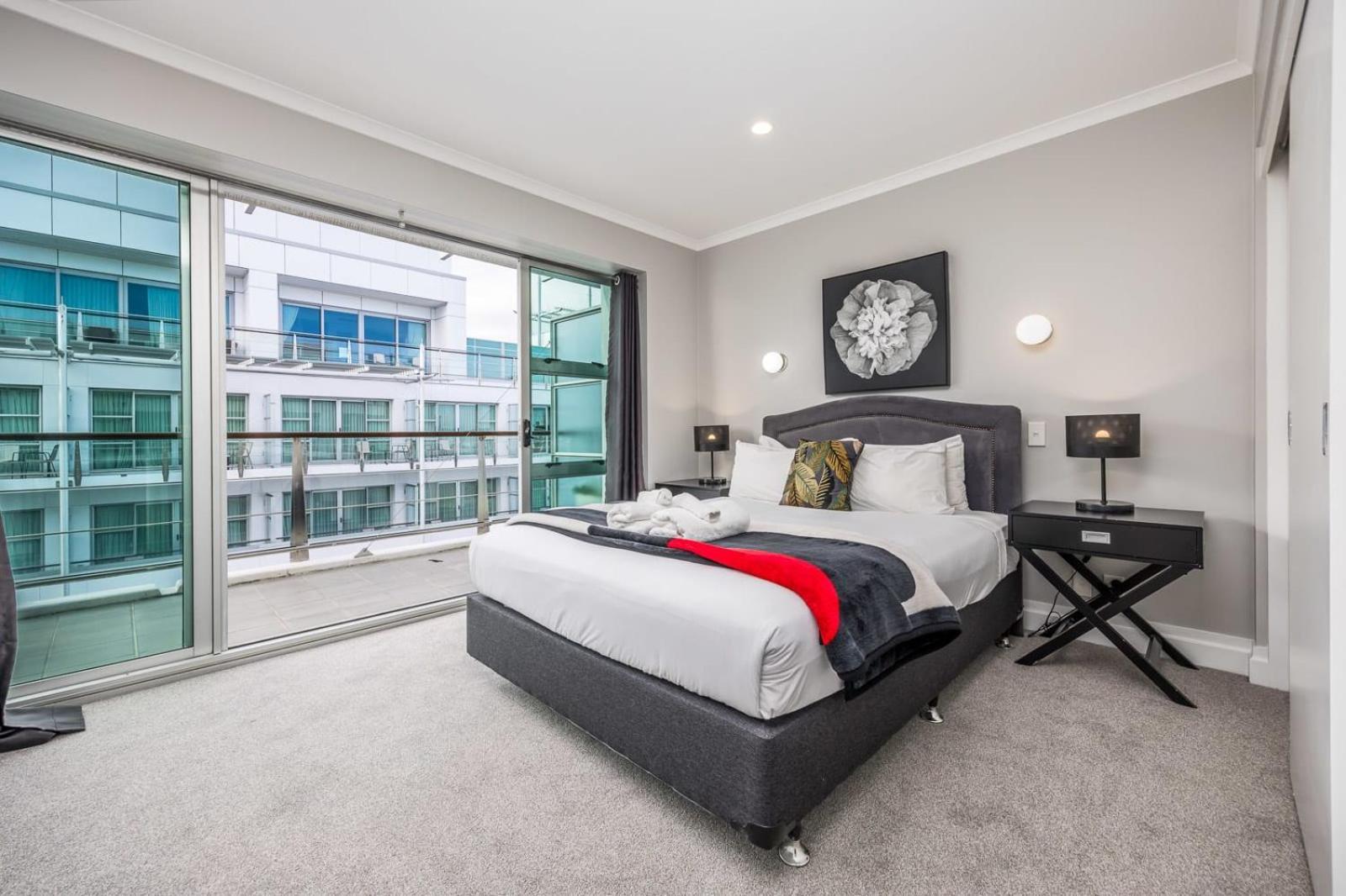 Beautiful Renovated 2 X Bdrm,perfect Location Apartment