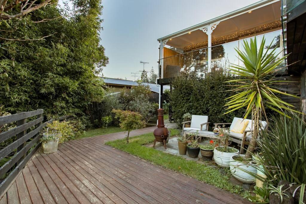 Glow-worms Titirangi Apartment Auckland