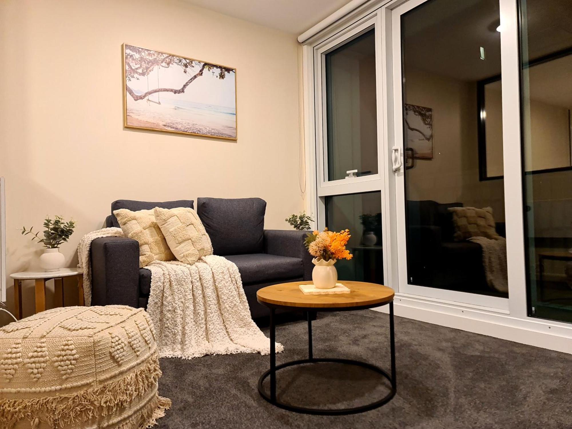 Zen - Patio & Pool Apartment