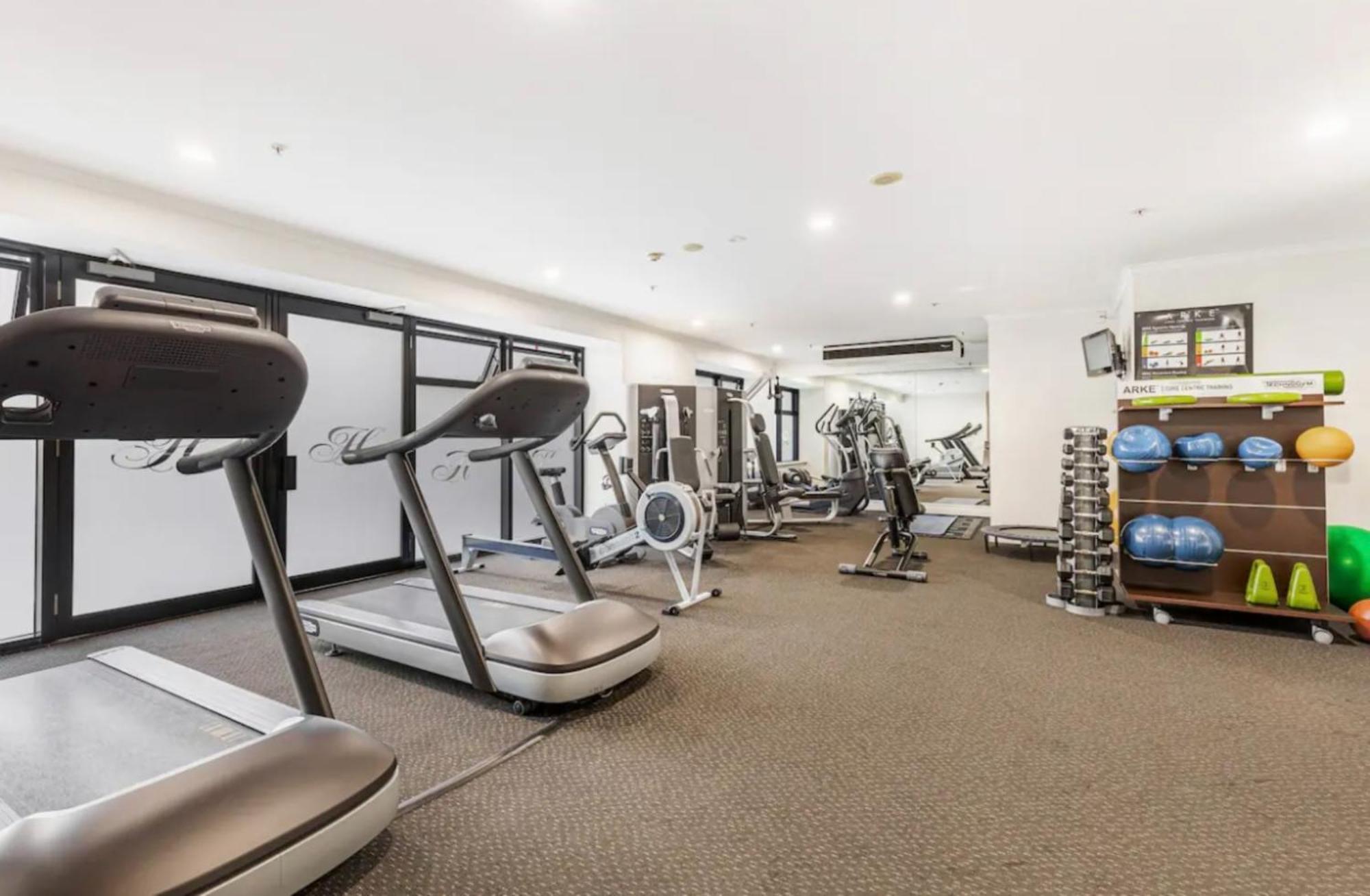 Serenity 1 Bedroom With Pool - Gym Apartment *