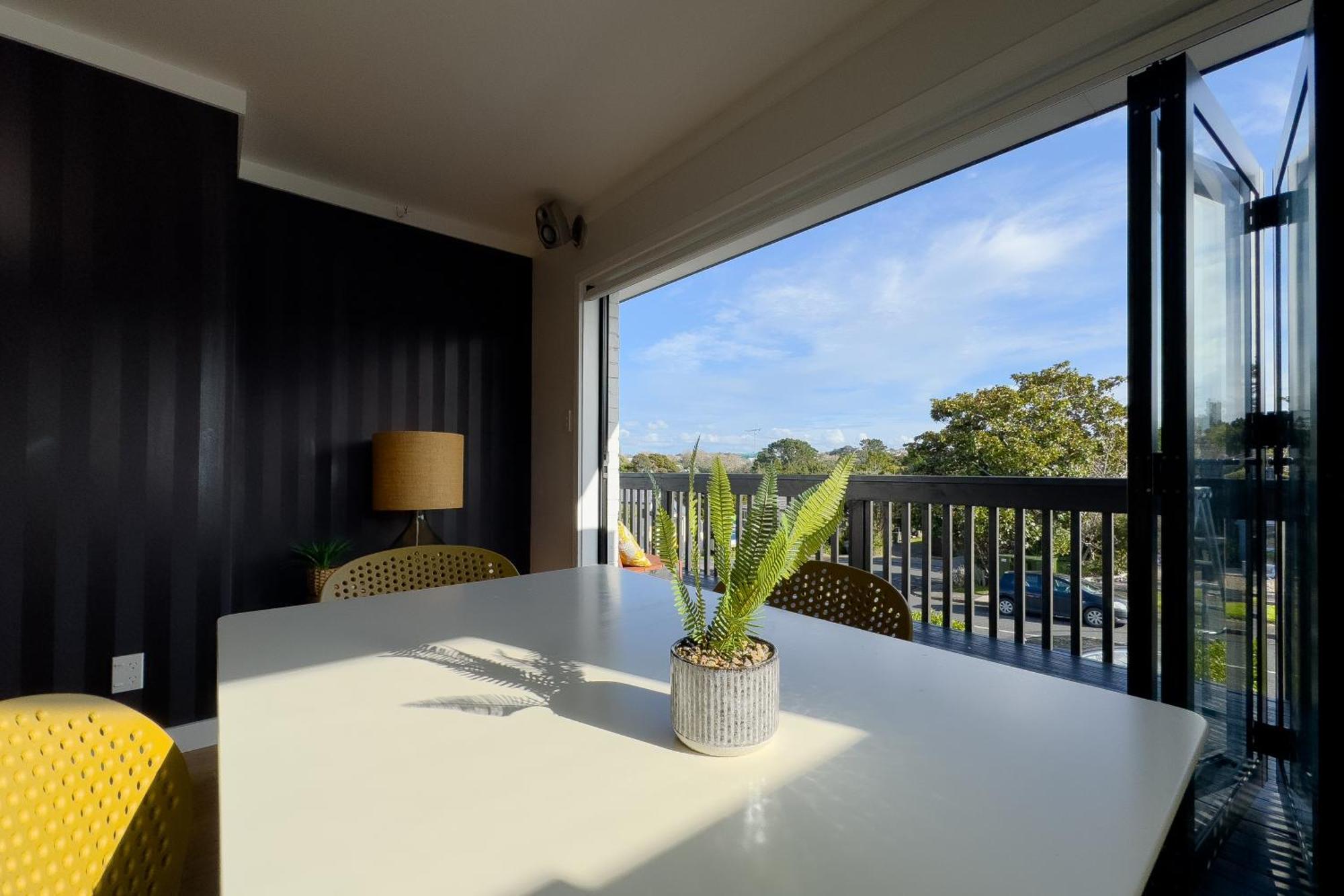 Elegant House Where Call It In Northcote Holiday home Auckland