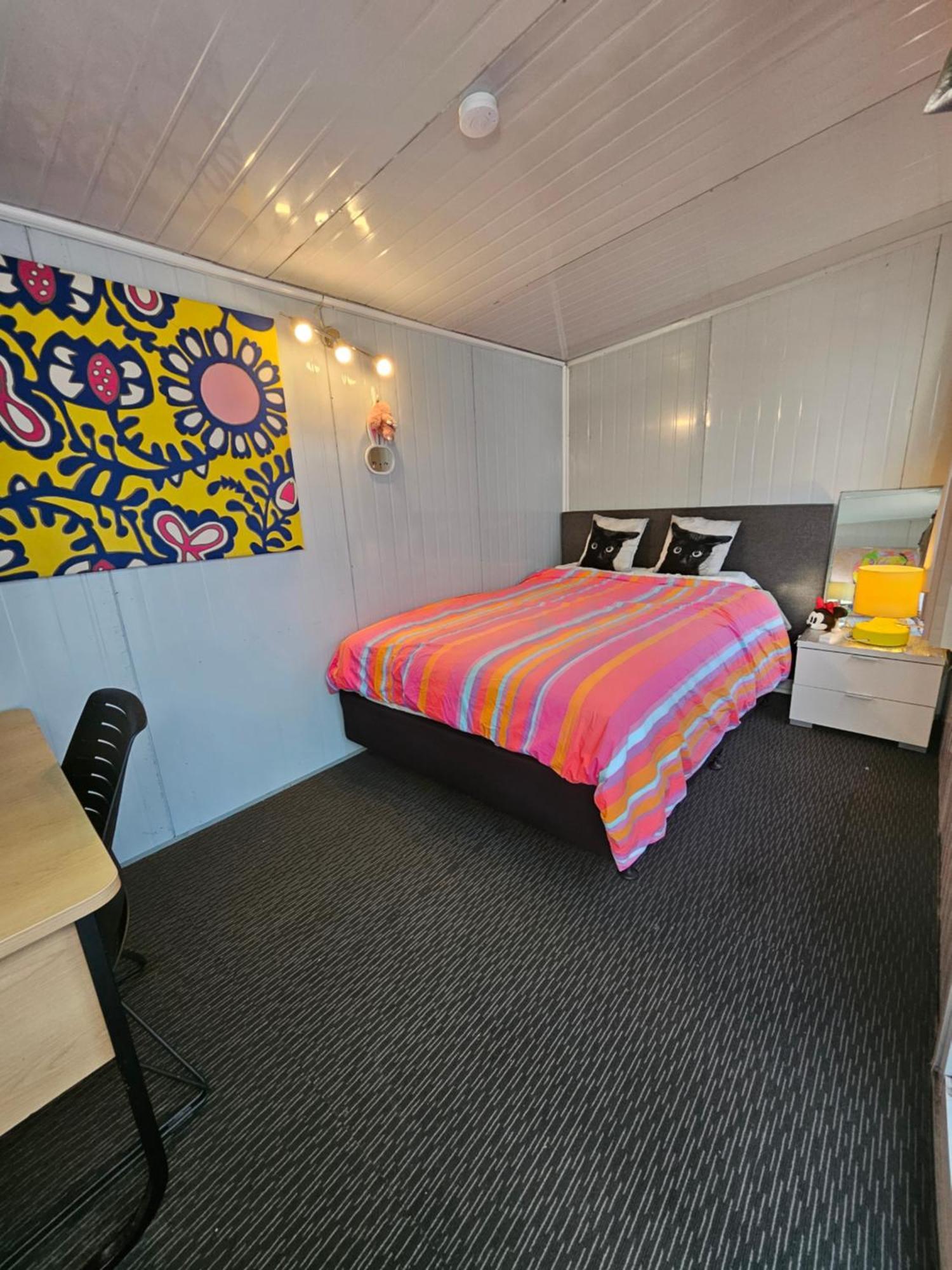 C2 Save Money Budget Affordable With Comfort! - Cabin2 Guest house *
