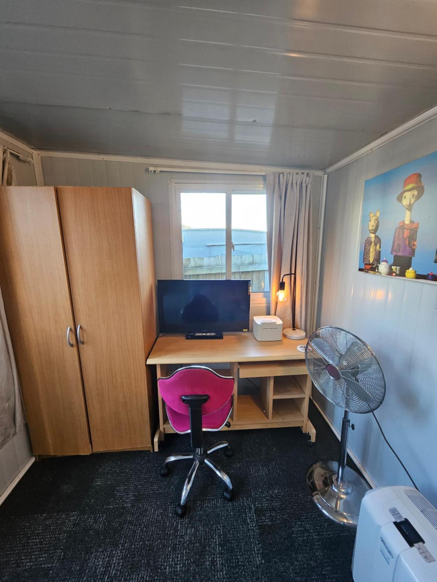 Casa de hóspedes C4 Save Money Budget Affordable With Comfort! 4 *